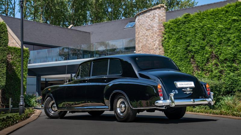 Rolls-Royce Phantom view 9