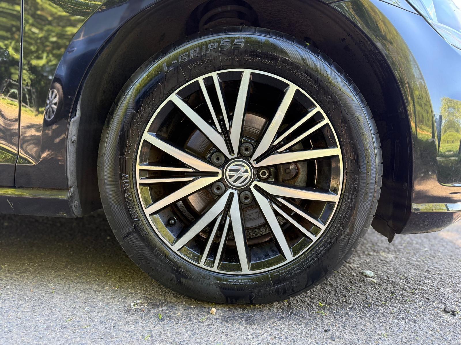 Volkswagen Golf view 51