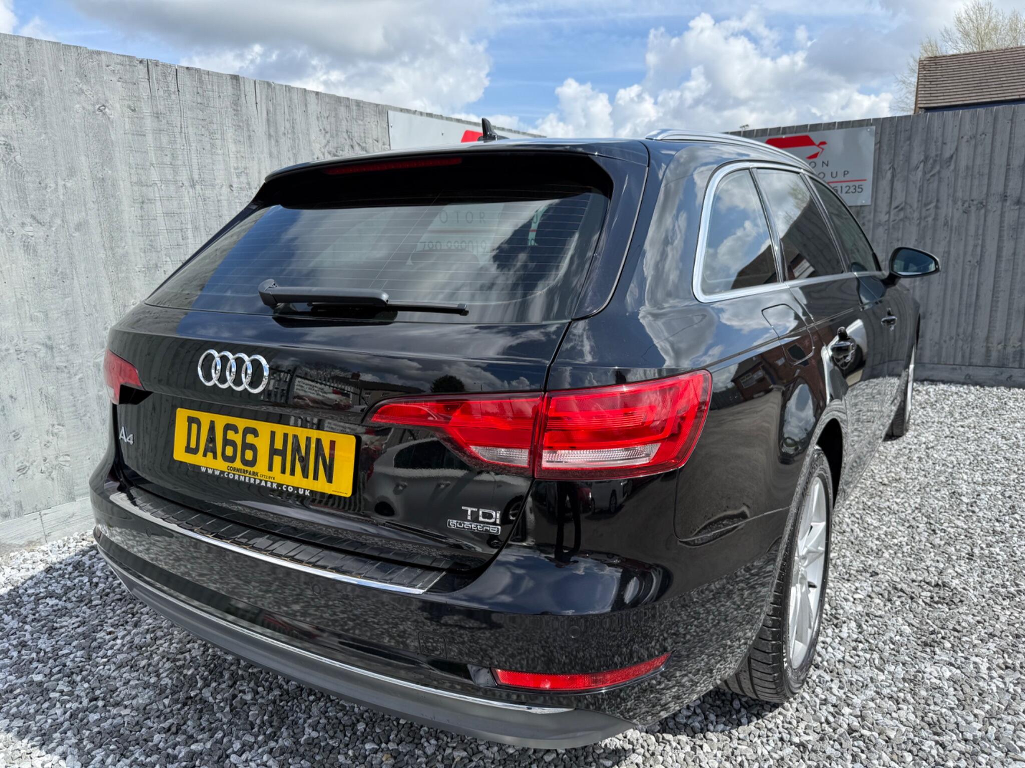 2016 Audi A4 Avant 3.0 TDI V6 Sport S Tronic quattro Euro 6 (s/s) 5dr • 105,600 miles image 12