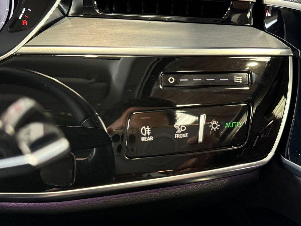 Audi A8 view 34