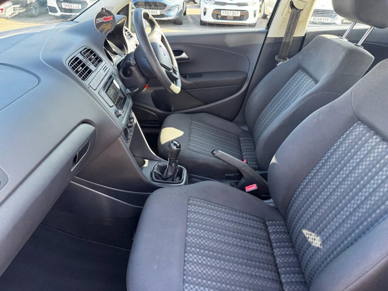 Volkswagen Polo view 27