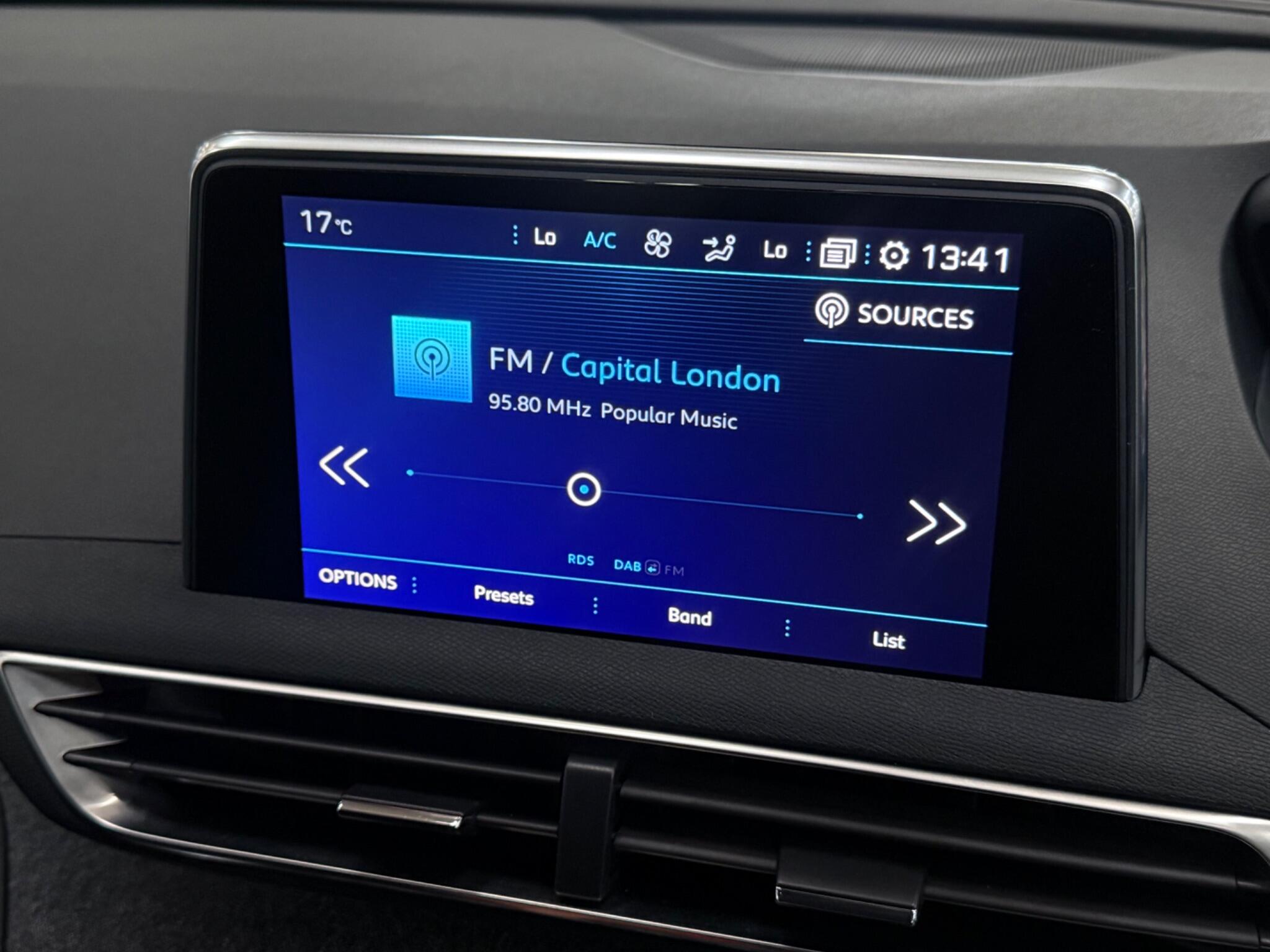 Peugeot 3008 view 20