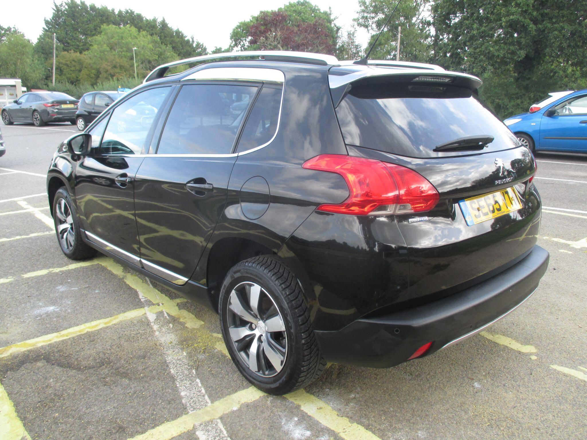 Peugeot 2008 view 13