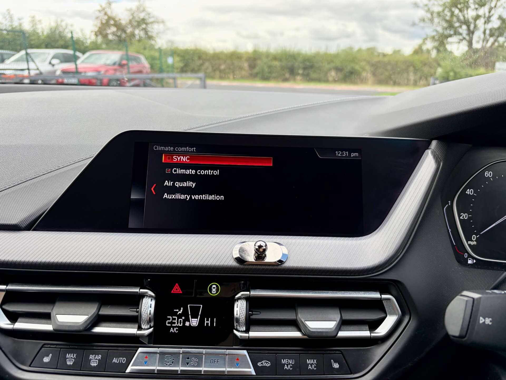 BMW 1 Series view 50