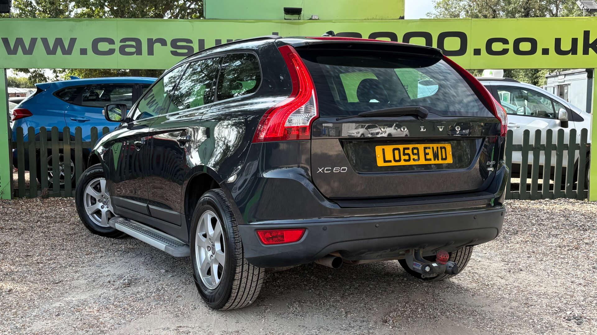 Volvo XC60 view 4