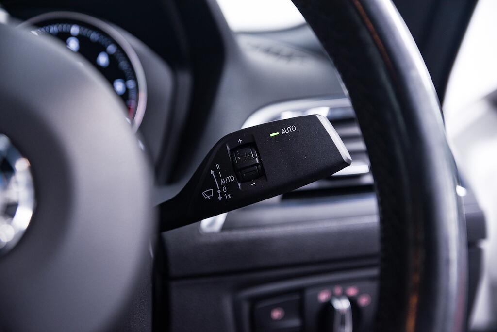 BMW 2 Series view 26