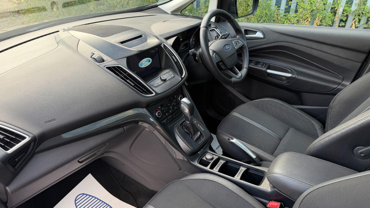 Ford C-Max view 8