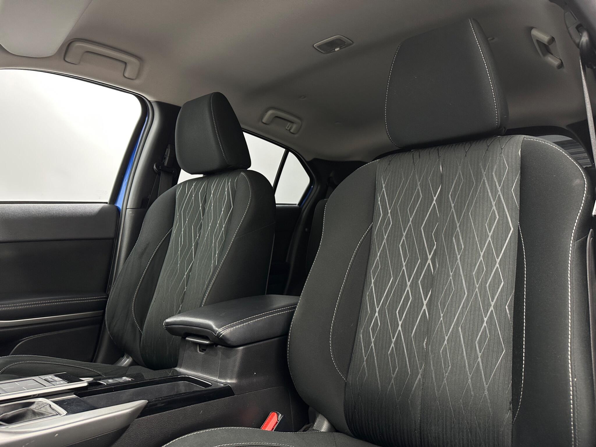 Mitsubishi Eclipse Cross view 36