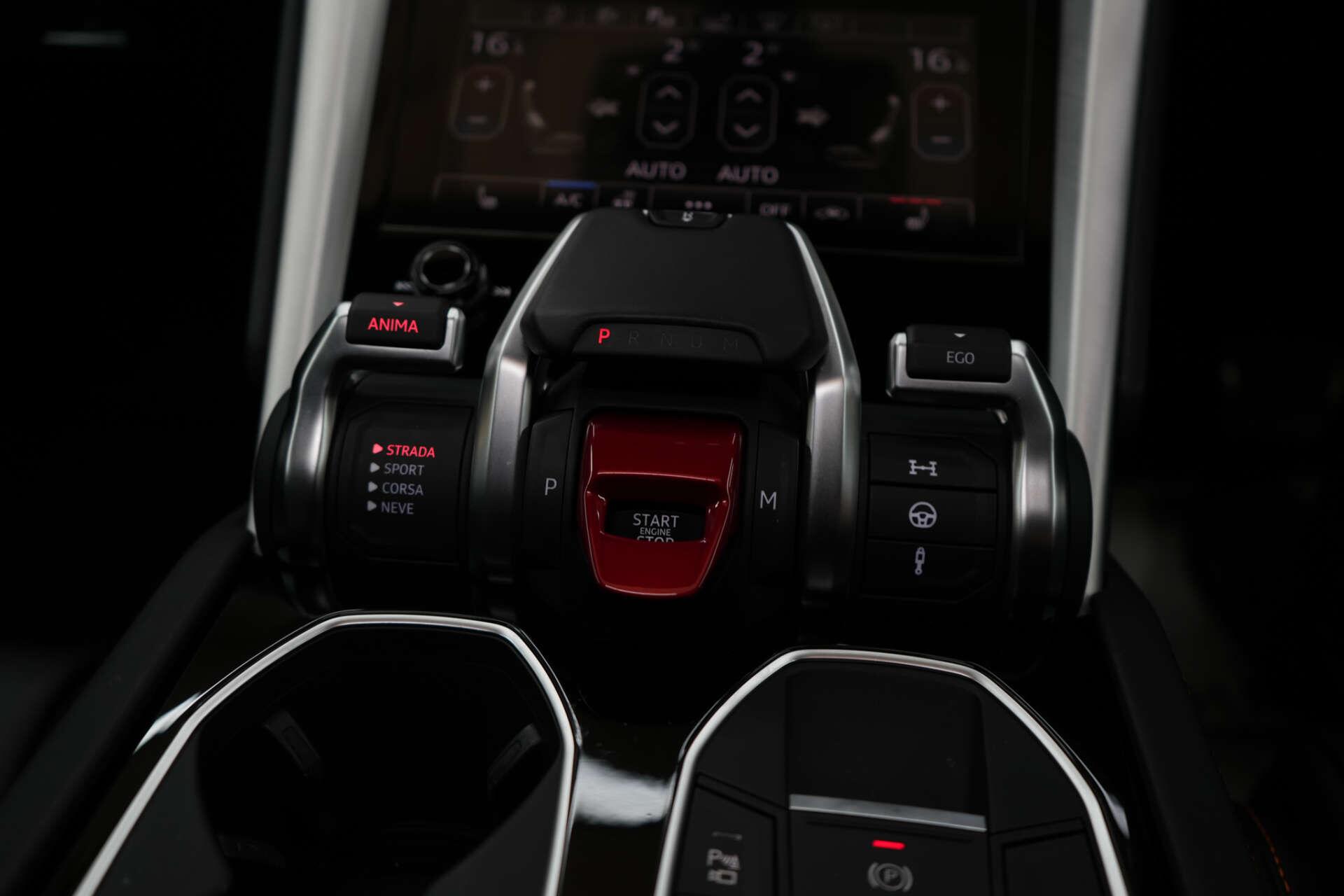 Lamborghini Urus view 56