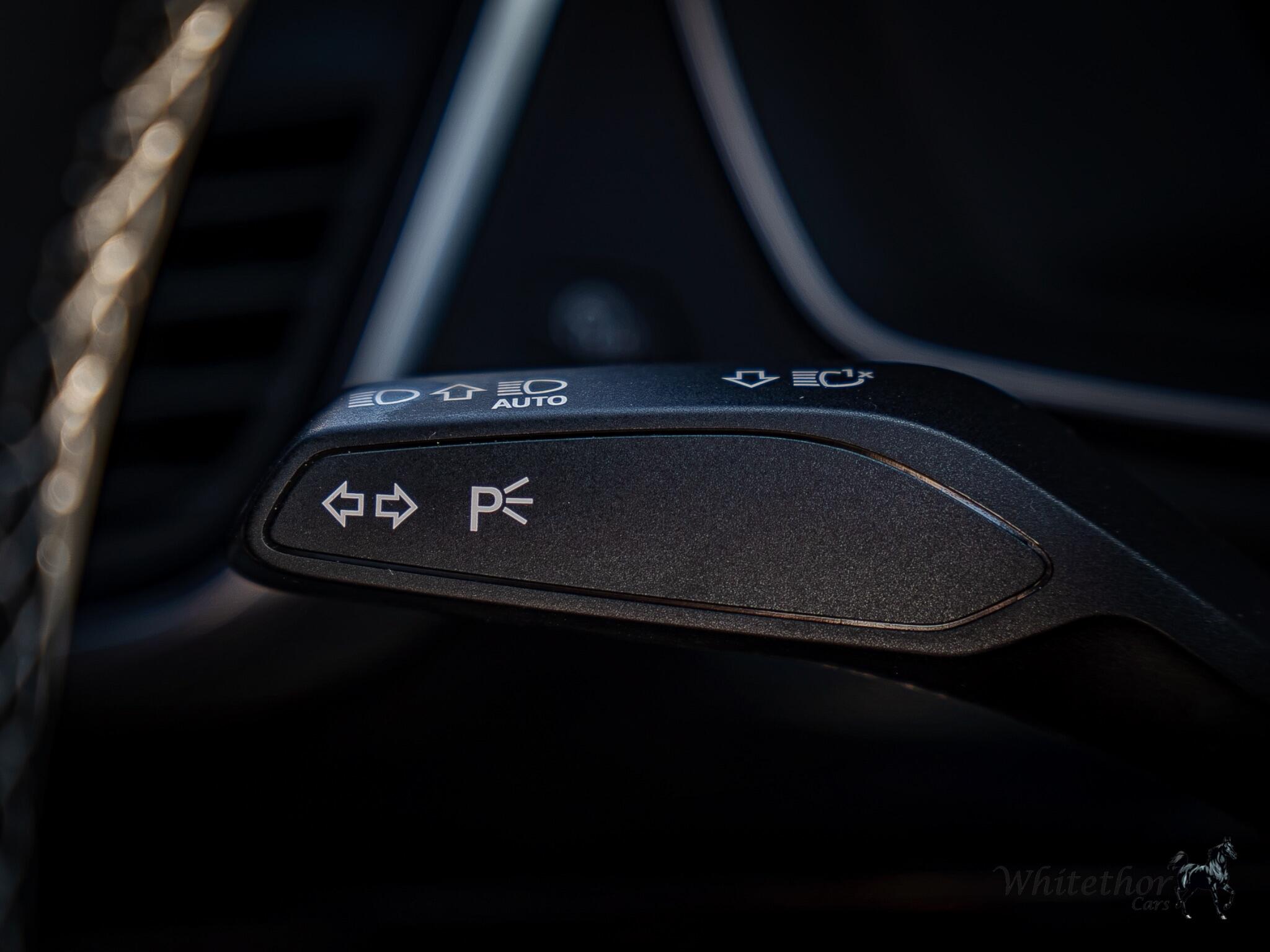 Audi Q5 view 18