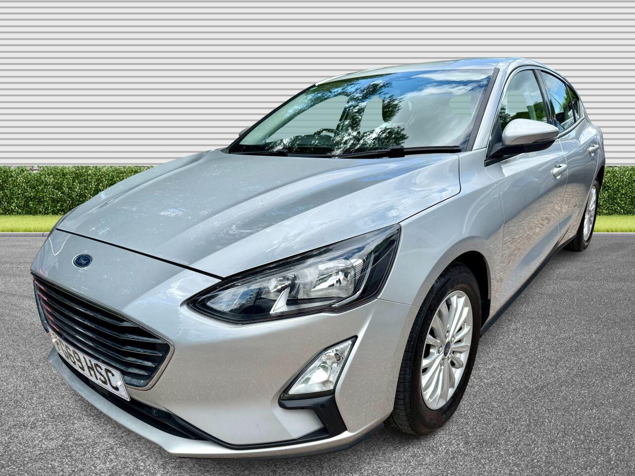 Ford Focus view 2