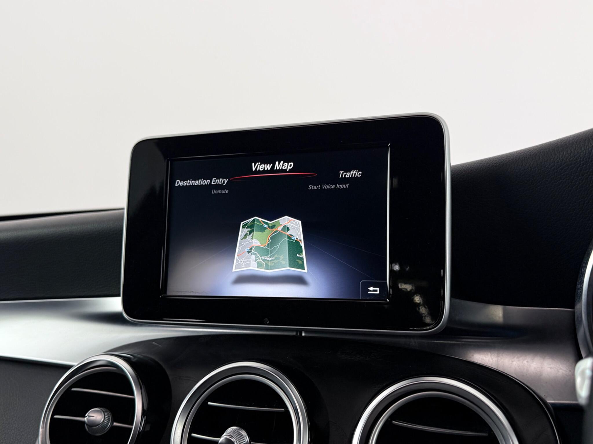 Mercedes-Benz GLC view 26