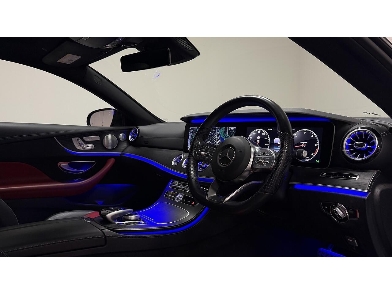 Mercedes-Benz E-Class view 18