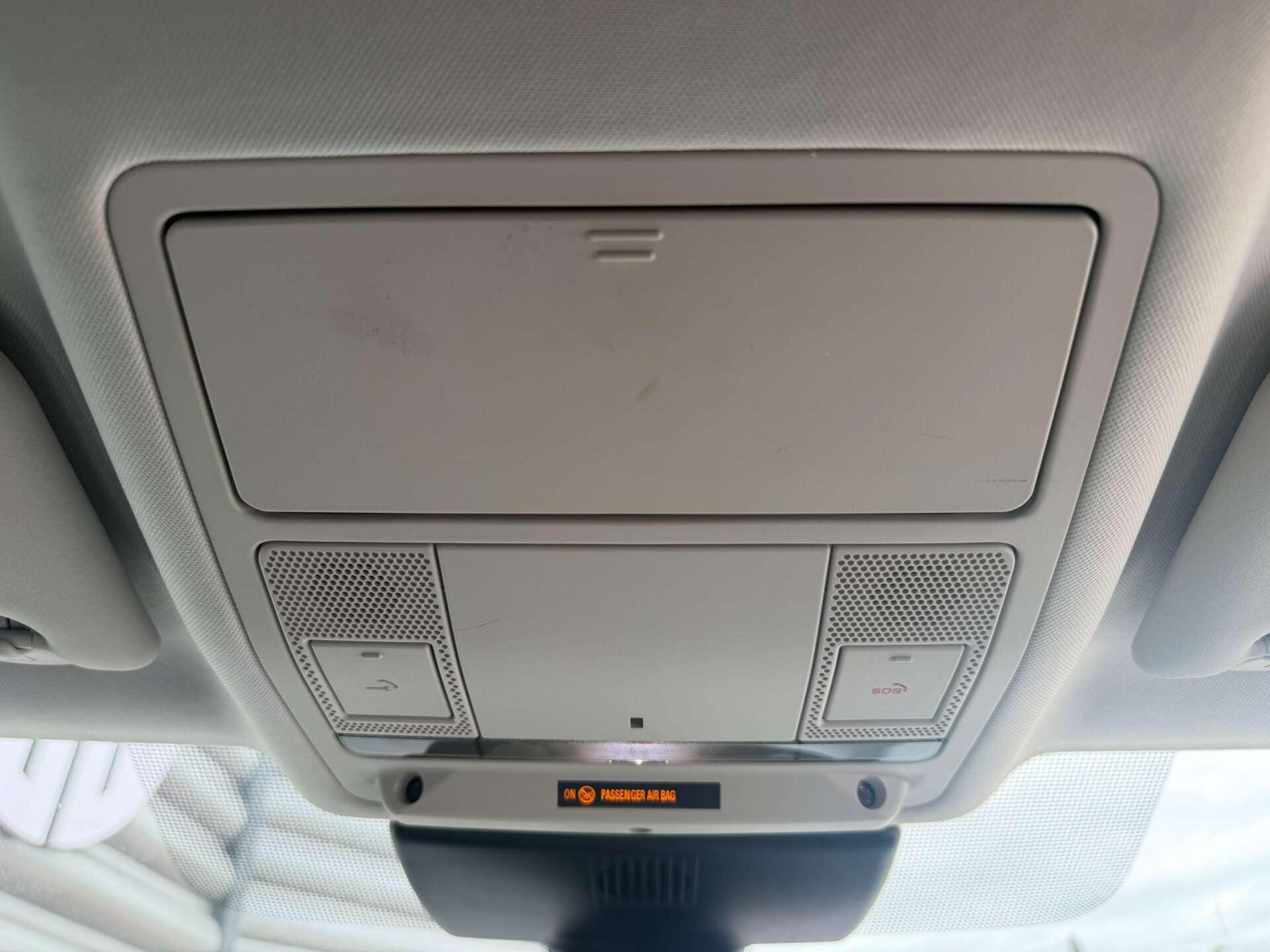Jaguar E-Pace view 18
