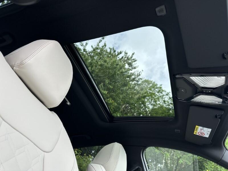 BMW i4 view 30