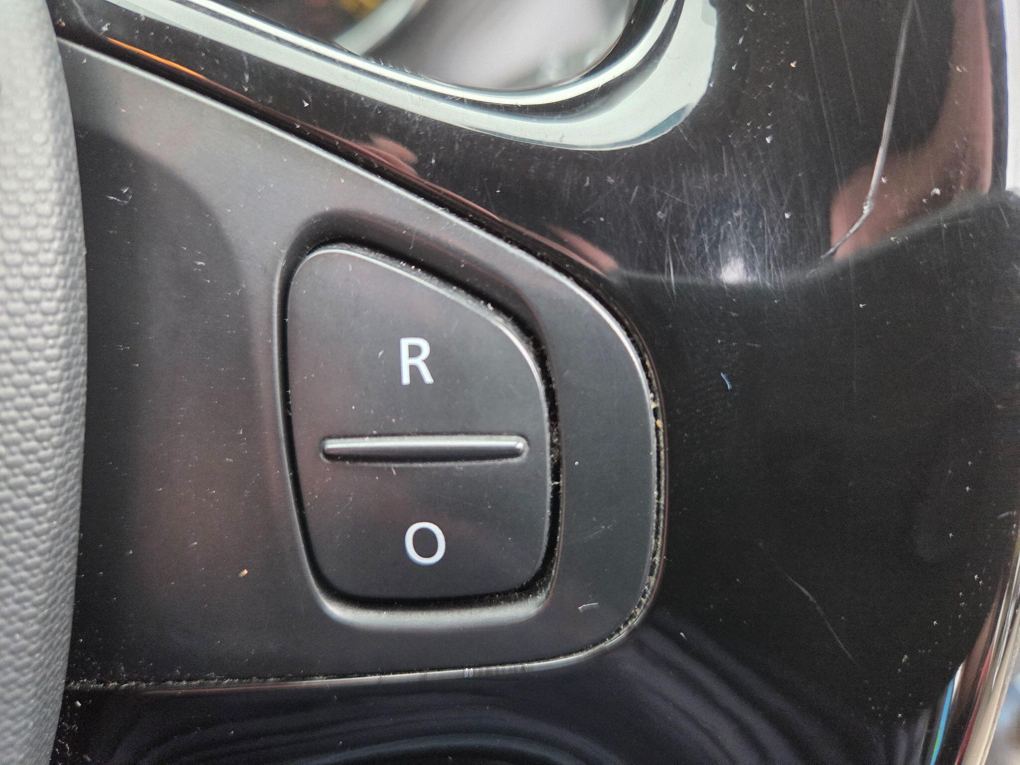 2015 Renault Captur image 11