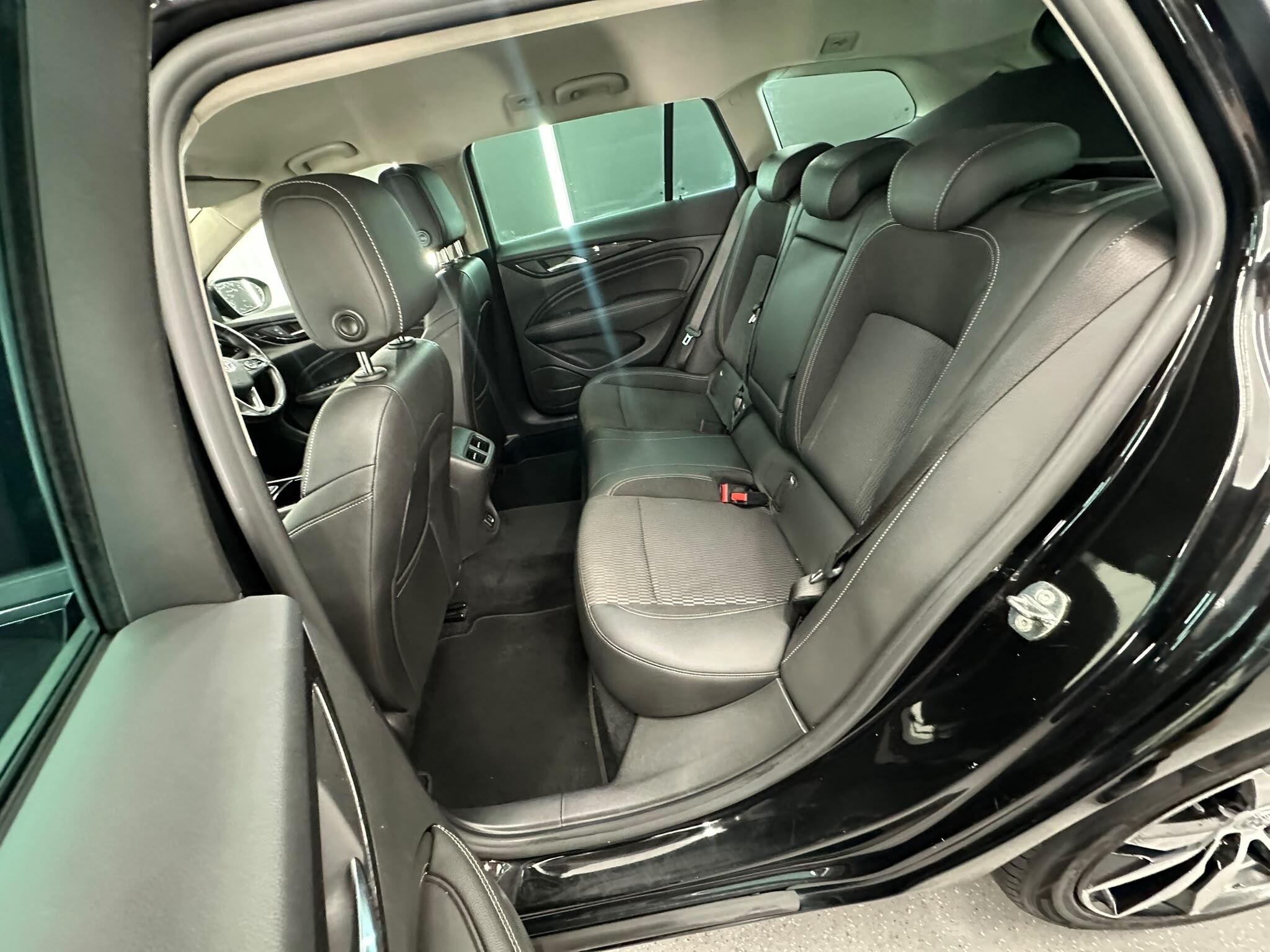 Vauxhall Insignia view 31