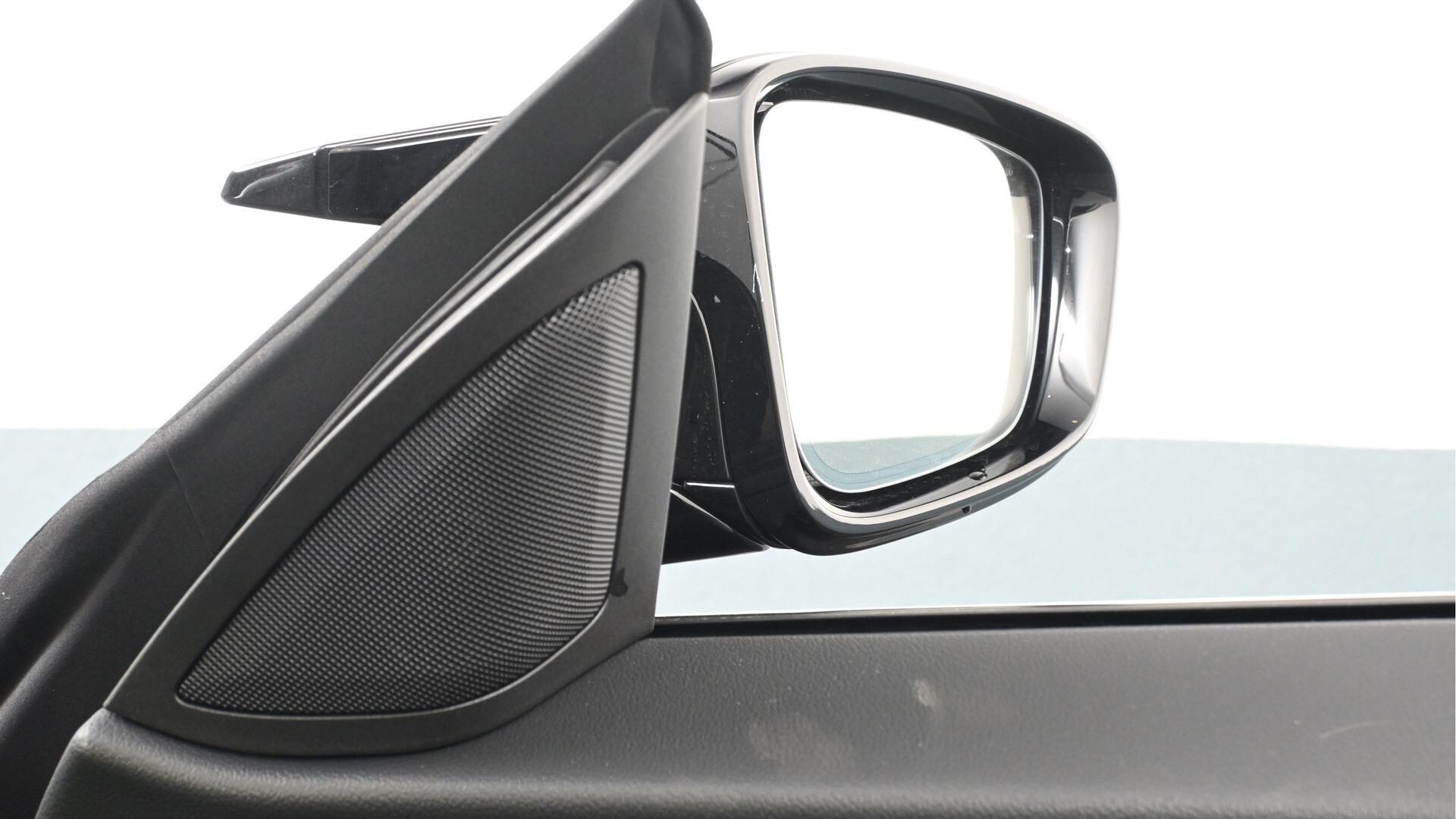 BMW i4 view 20