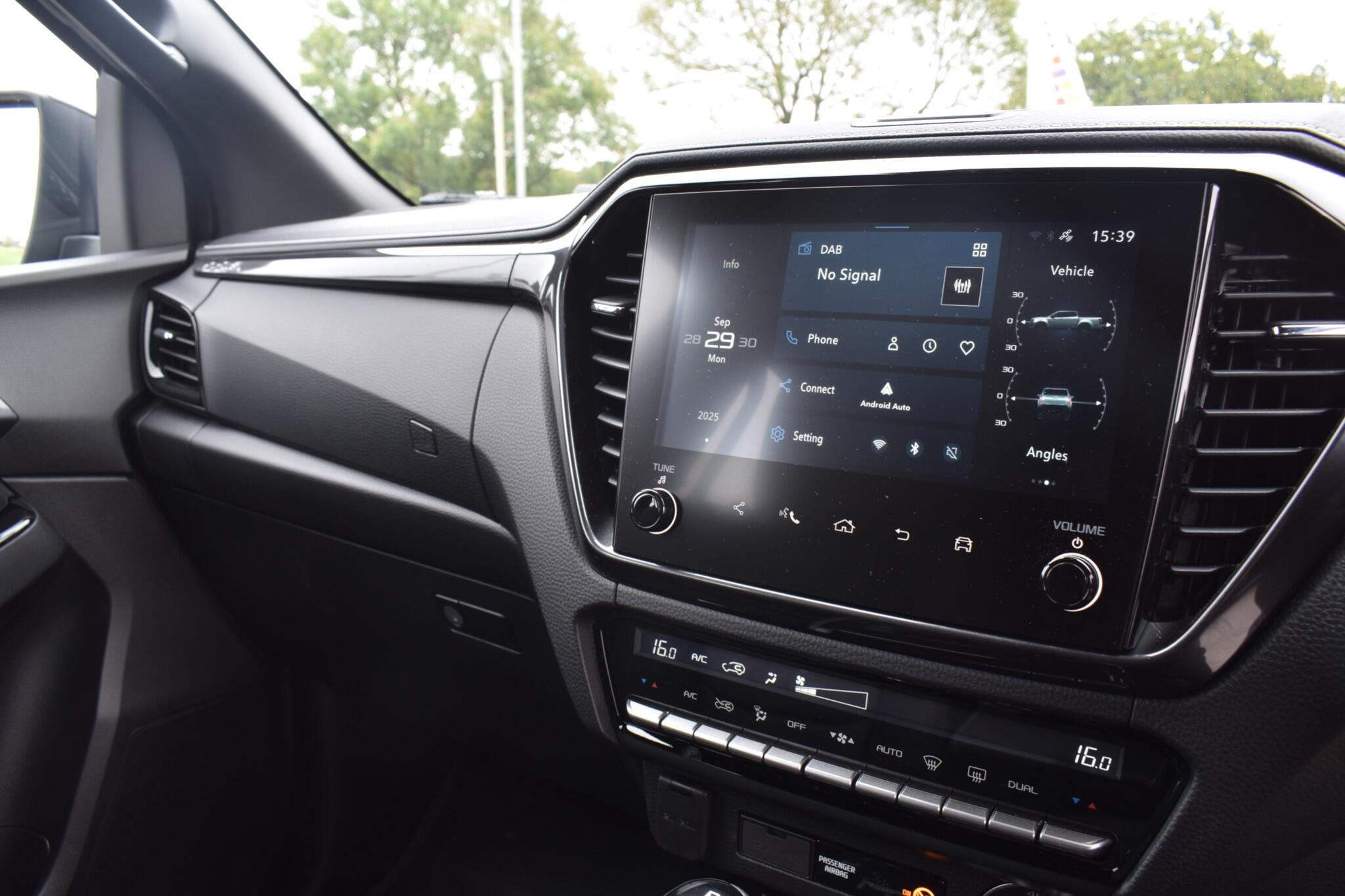 D-Max - 1.9 TD V-Cross Huntsman Auto 4WD Euro 6 - Image 21