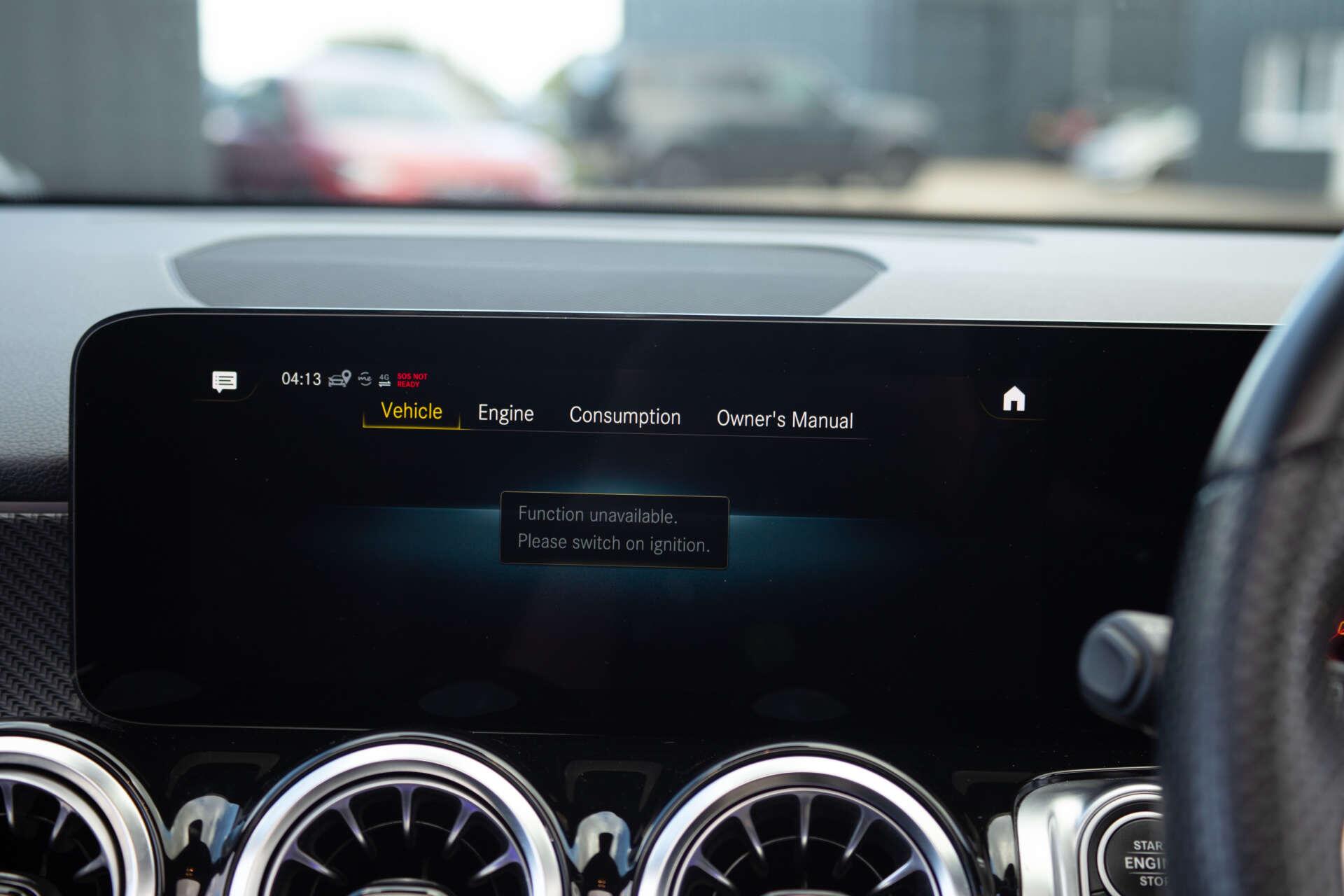 Mercedes-Benz GLB view 65