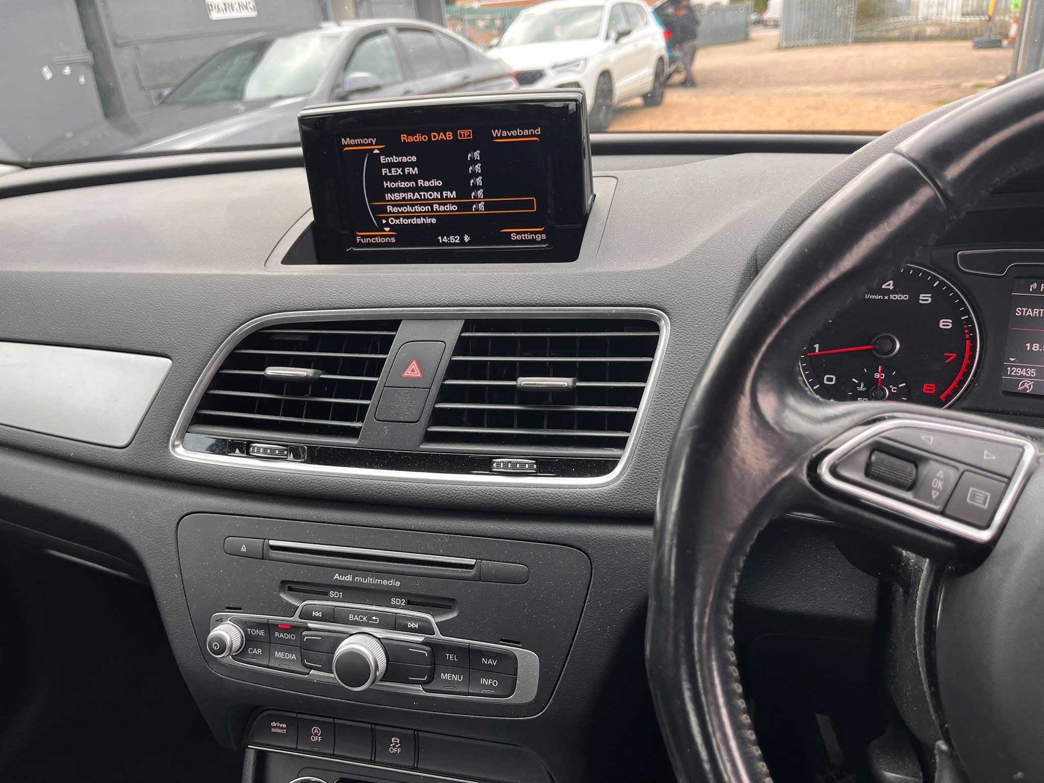 Audi Q3 view 51