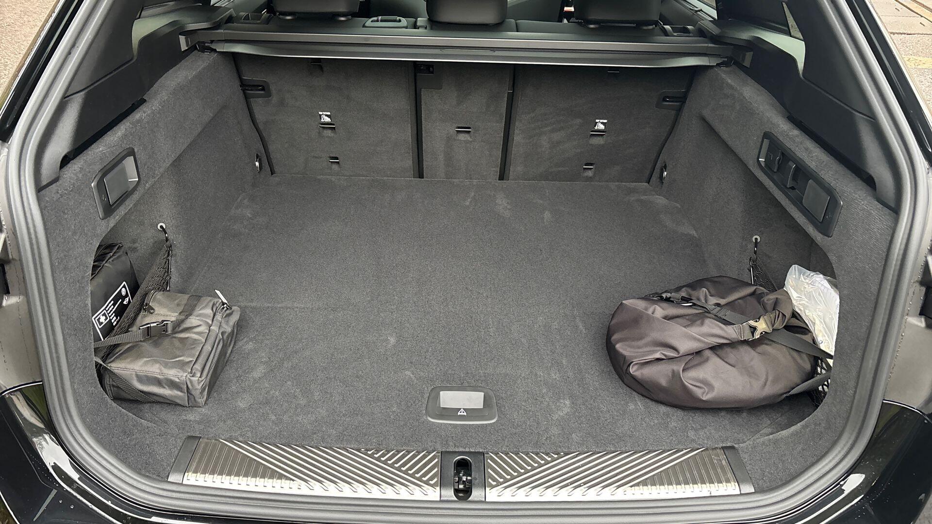 BMW M5 view 13