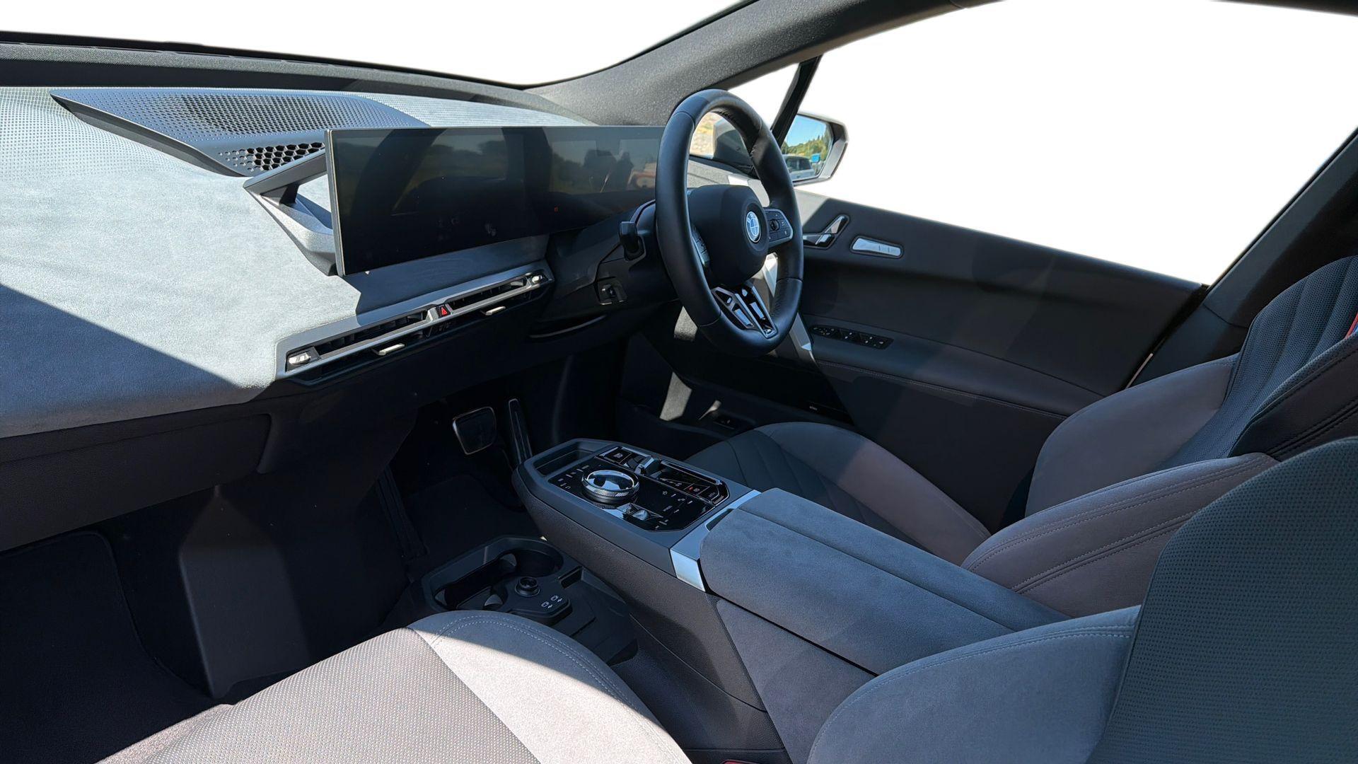 BMW Ix view 7