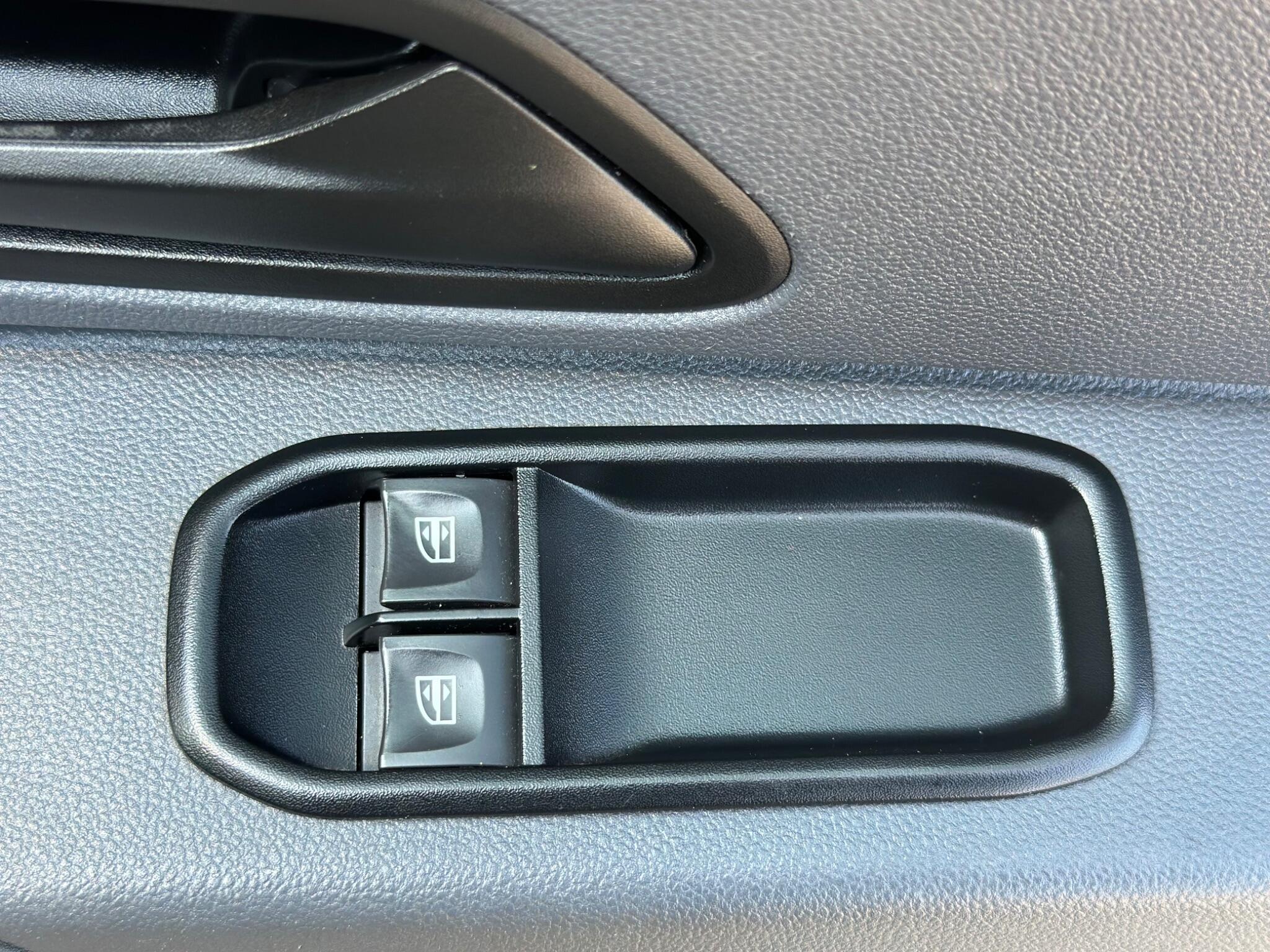 Dacia Duster view 51