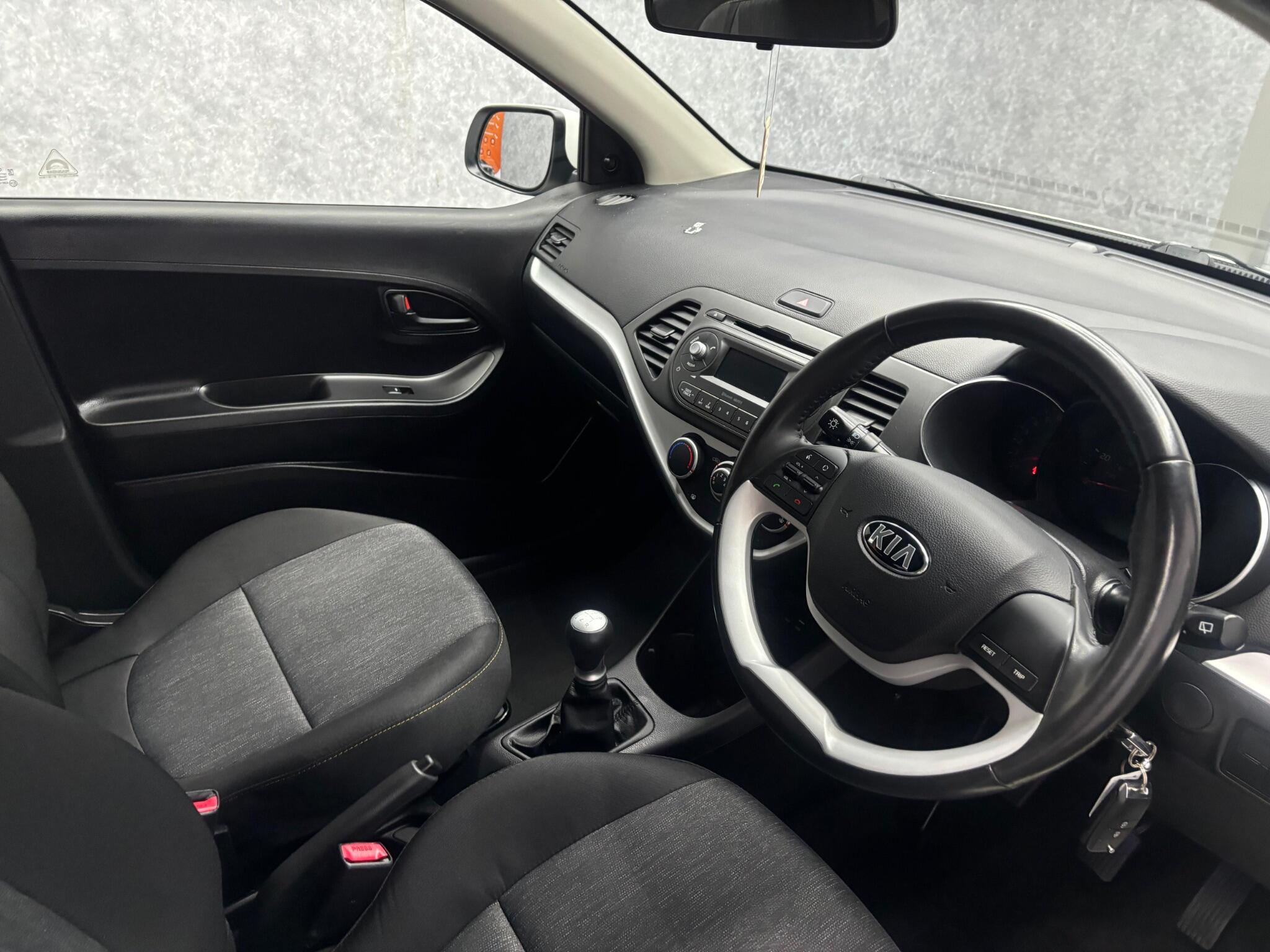 Kia Picanto view 4