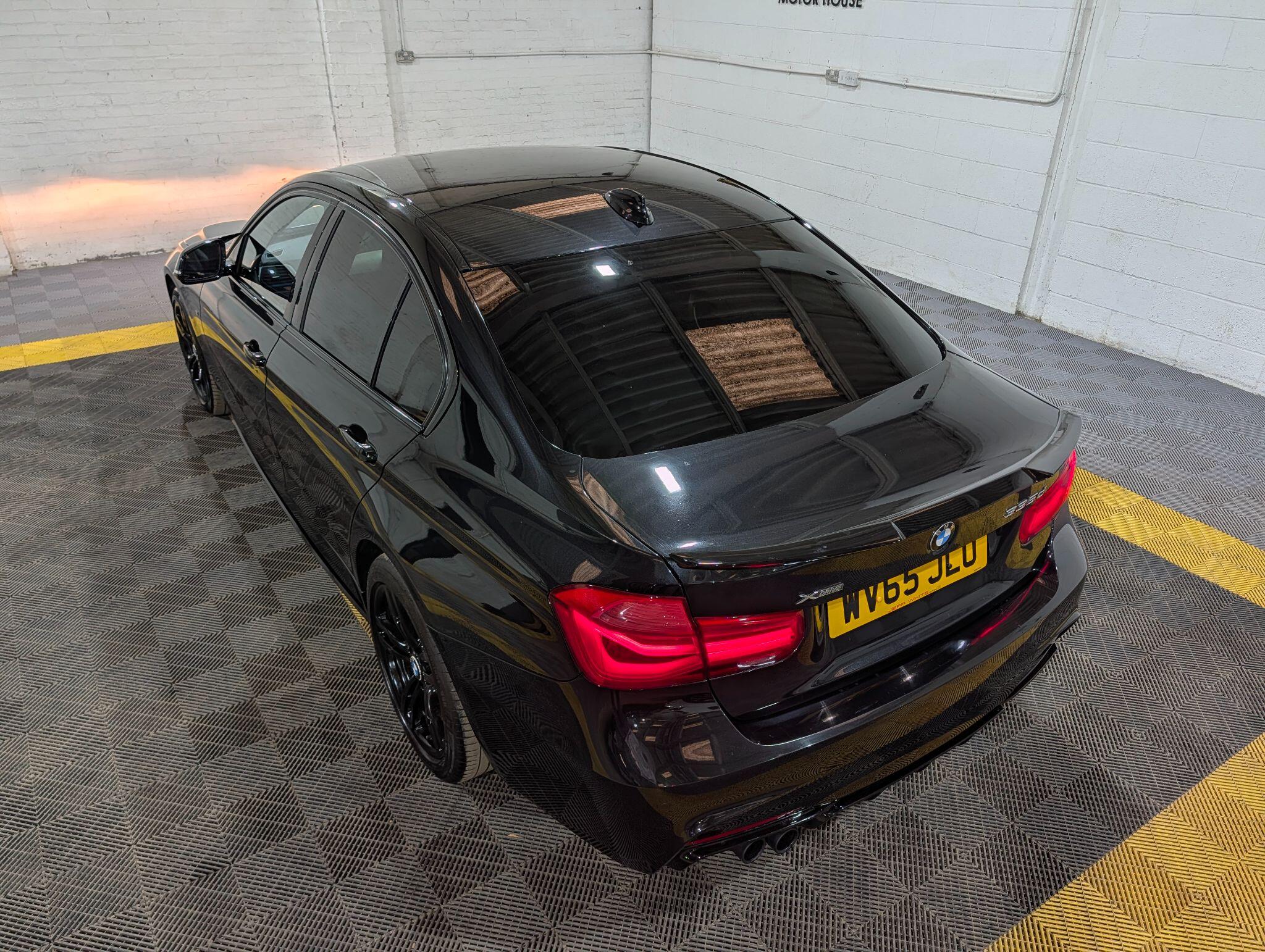BMW 3 Series view 4