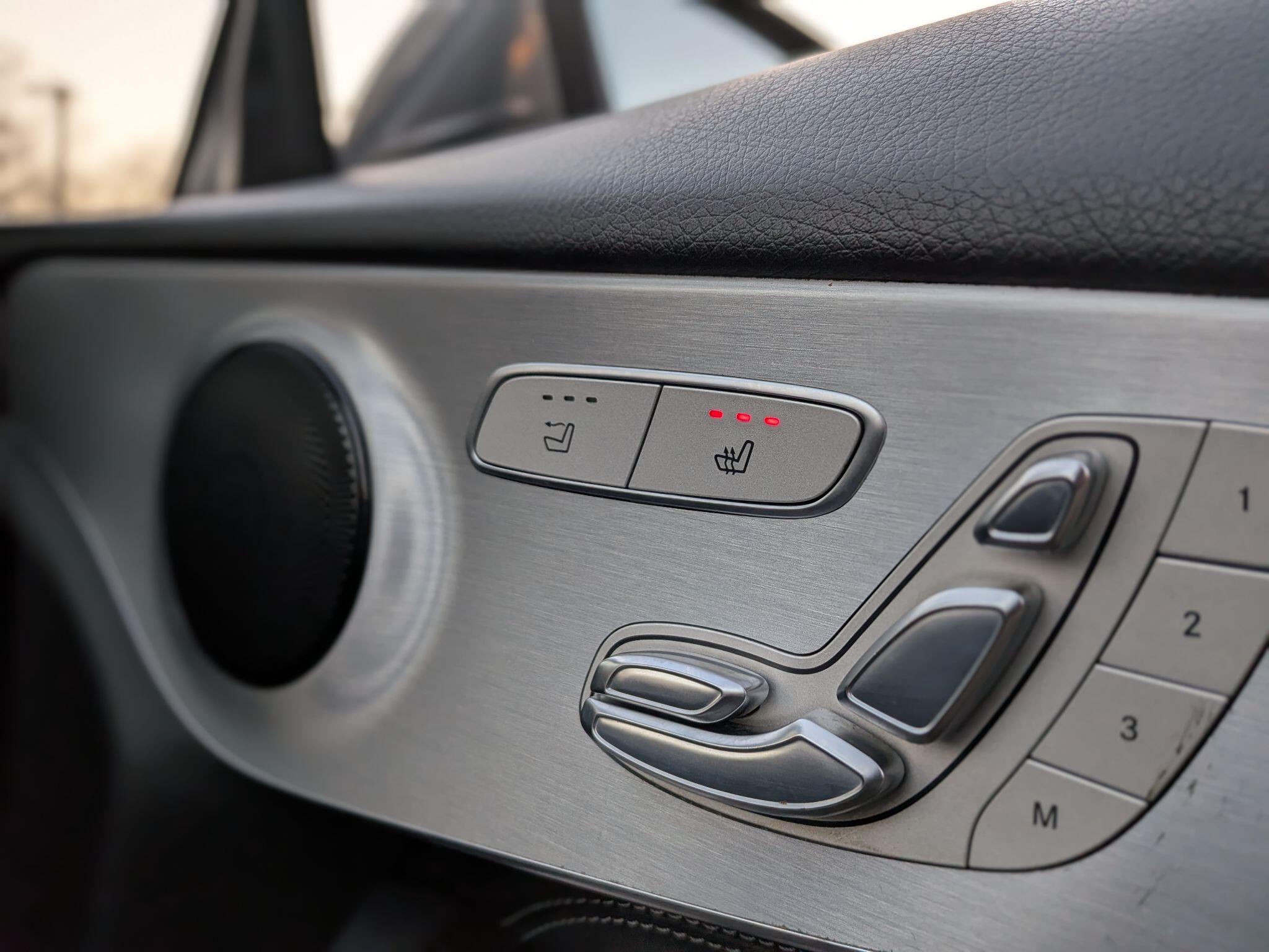 Mercedes-Benz C Class view 36