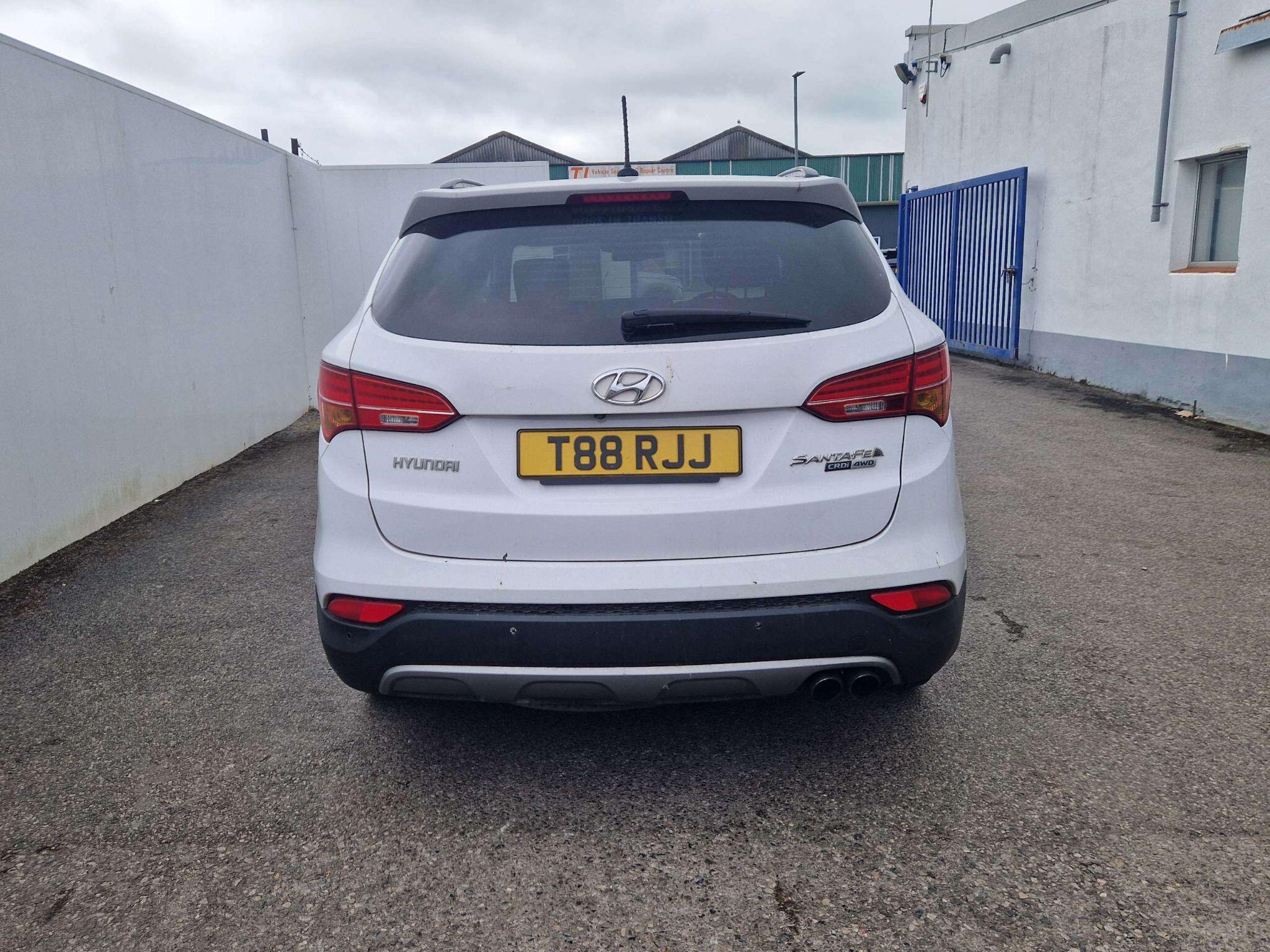 Hyundai Santa FE view 7