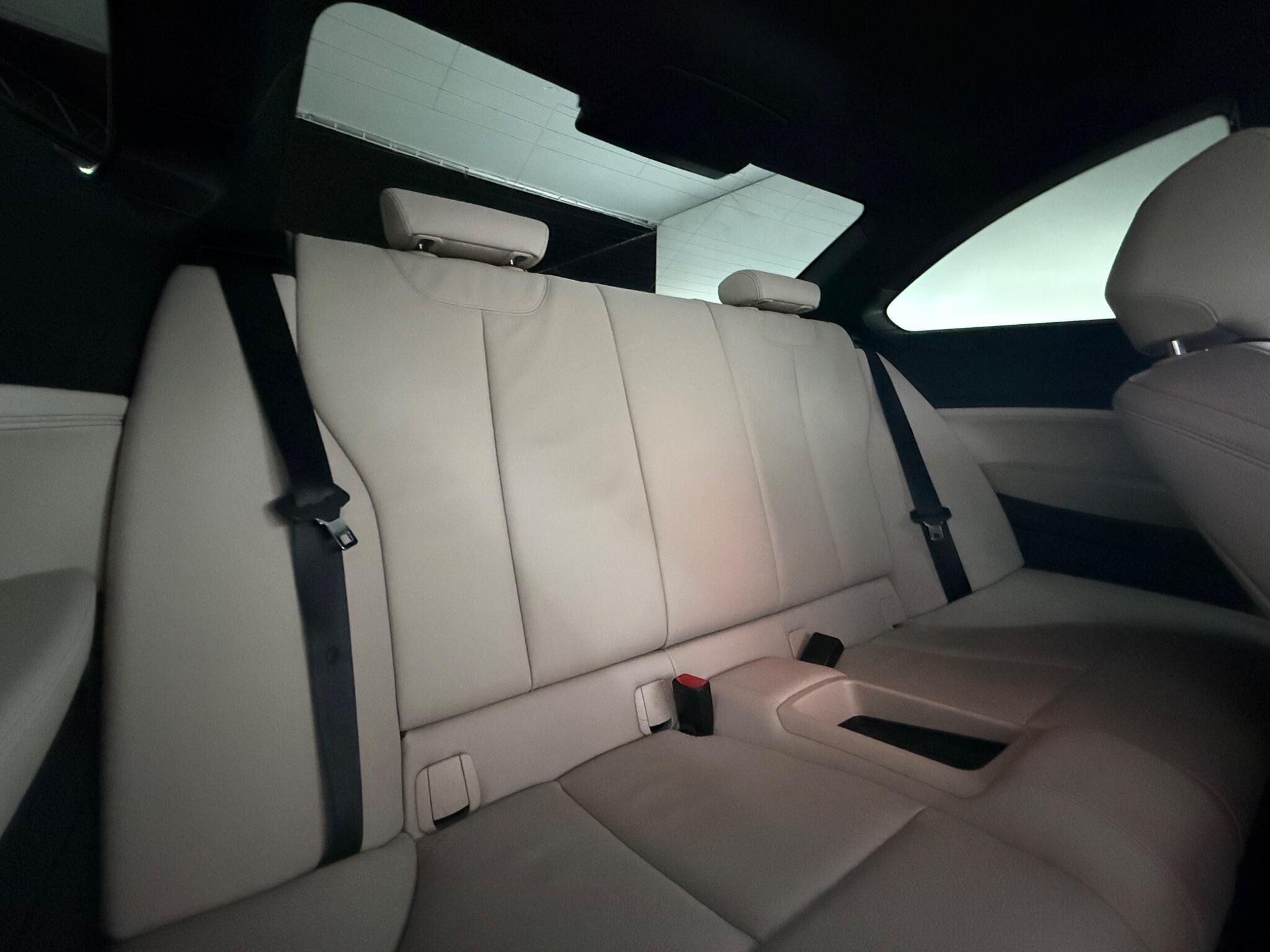 BMW 2 Series view 32