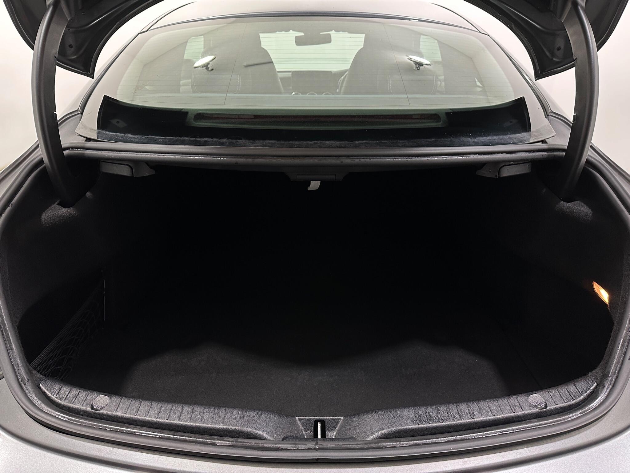 Mercedes-Benz C Class view 44