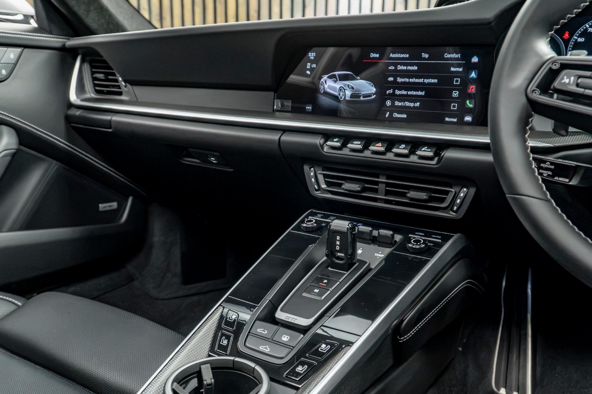 Porsche 911 view 25