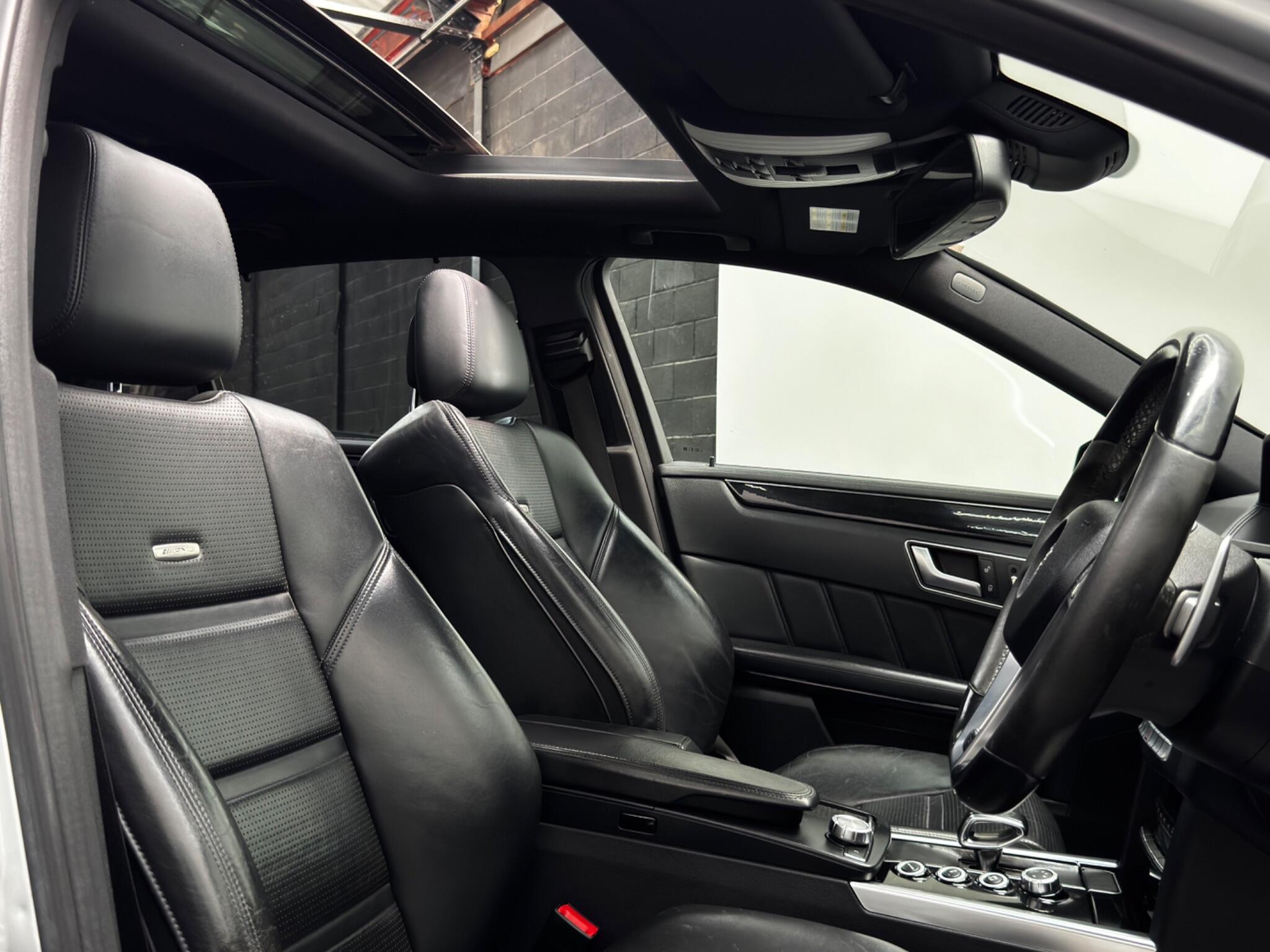 Mercedes-Benz E-Class view 32