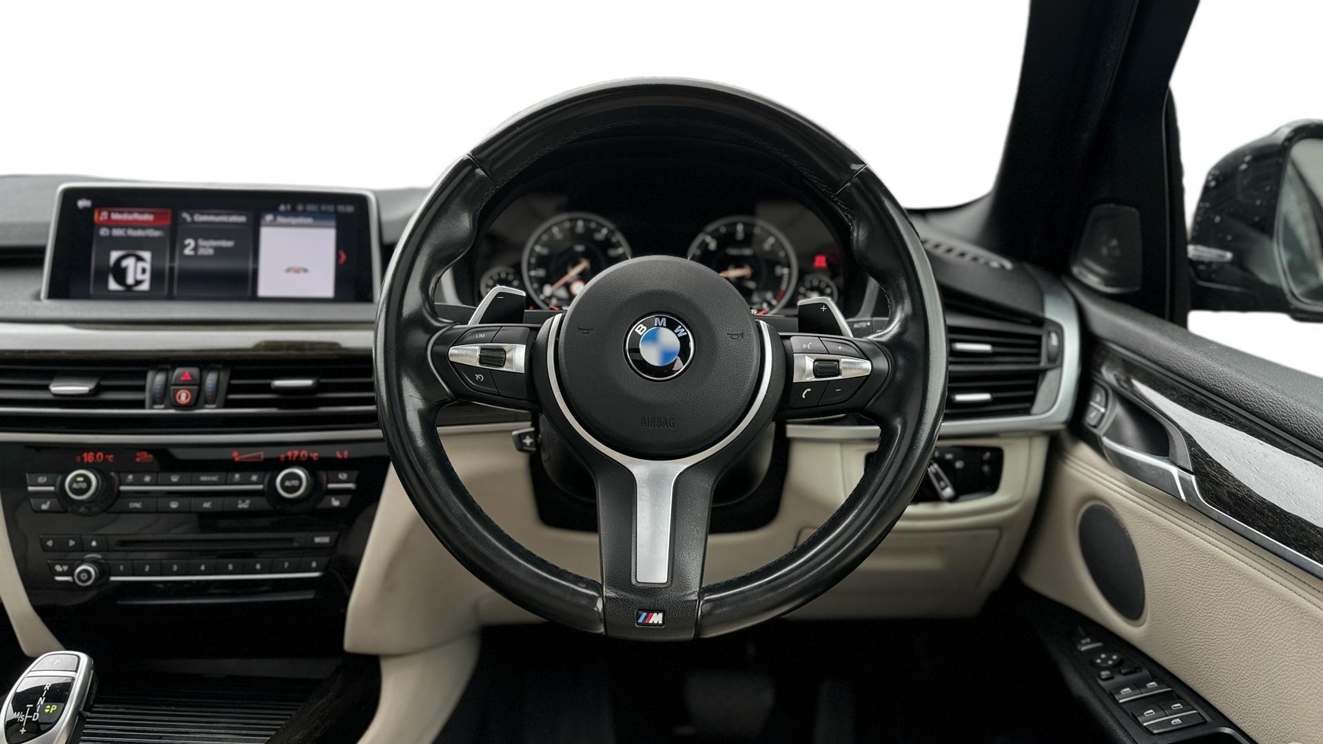 BMW X5 view 4
