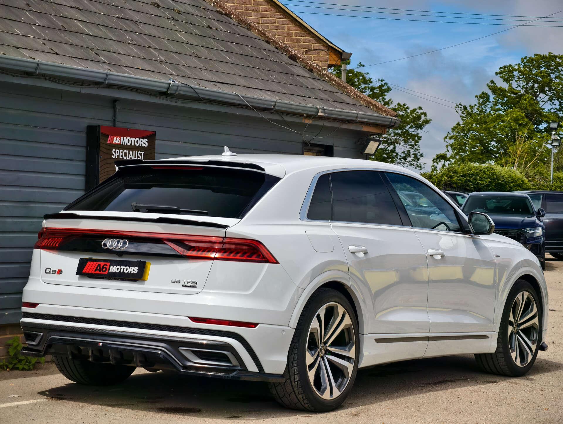 Audi Q8 view 19