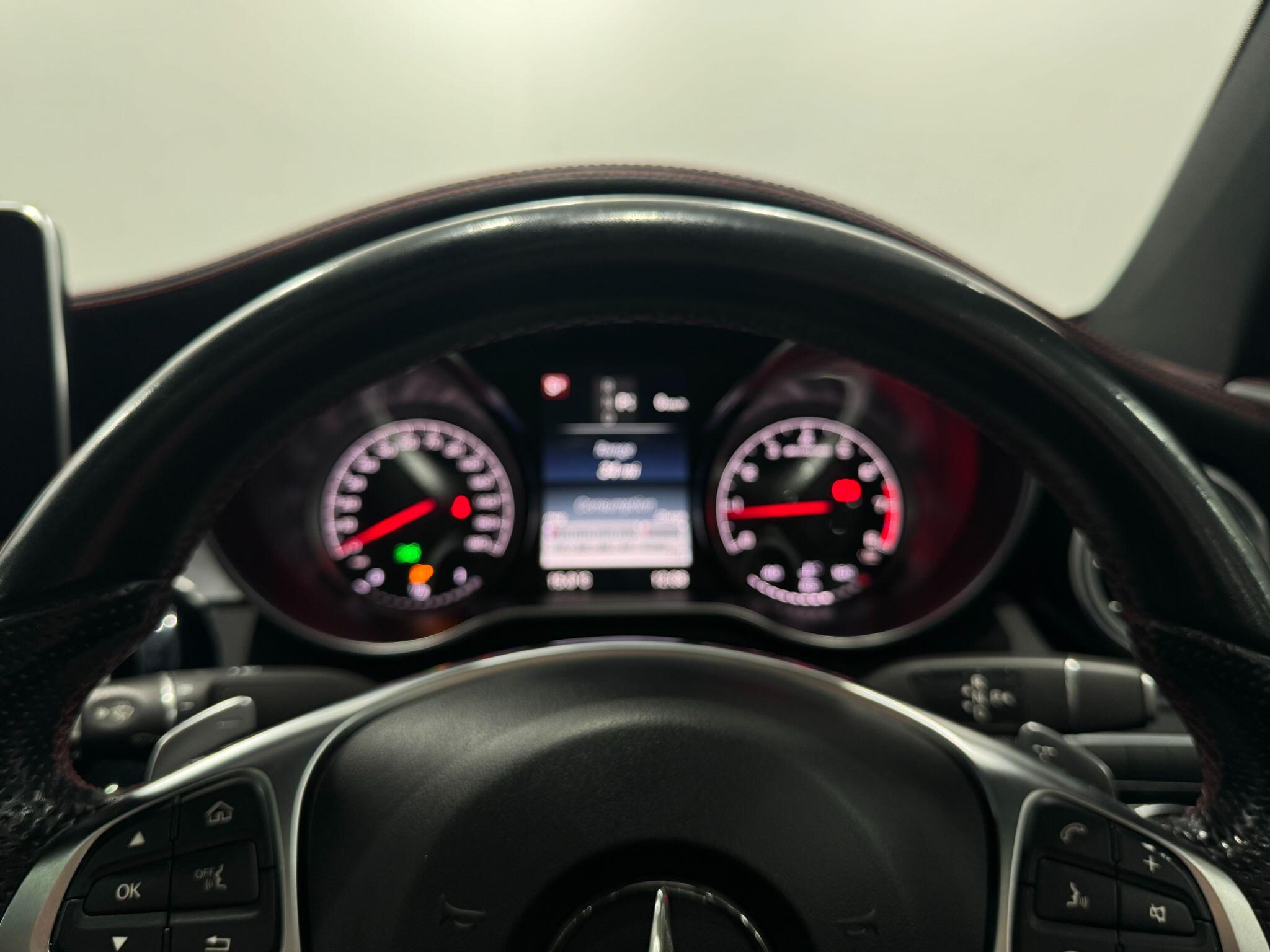 Mercedes-Benz C-Class view 19