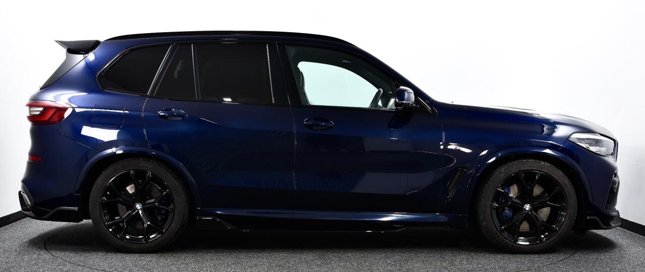 BMW X5 view 3