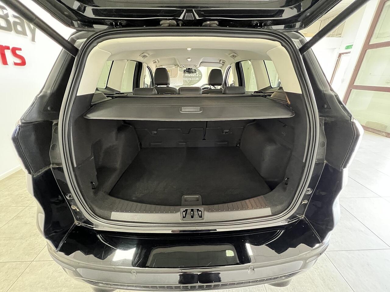 Ford Kuga view 16