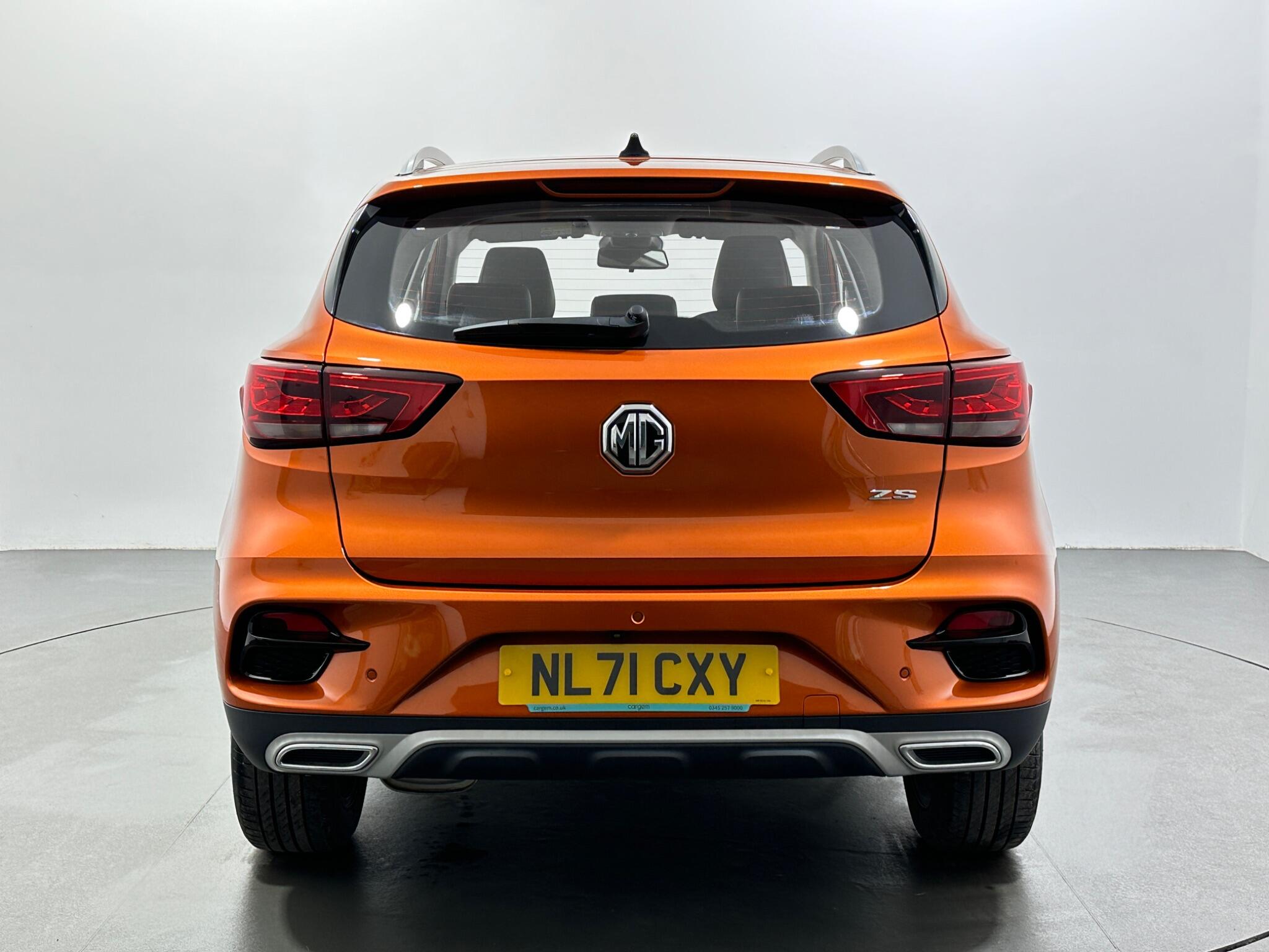 MG ZS view 7