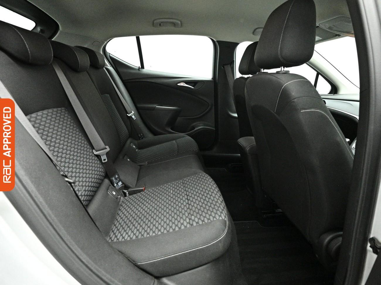 Vauxhall Astra view 13