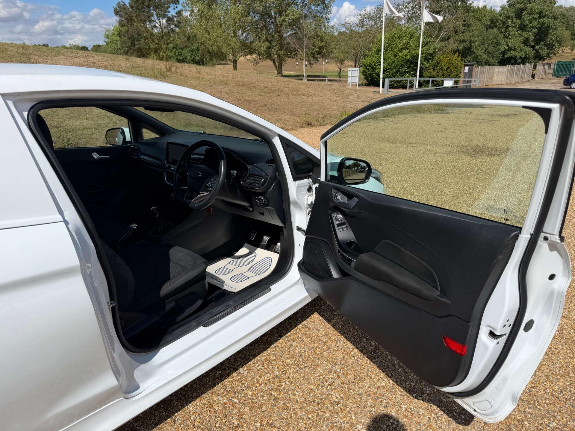 Ford Fiesta view 10