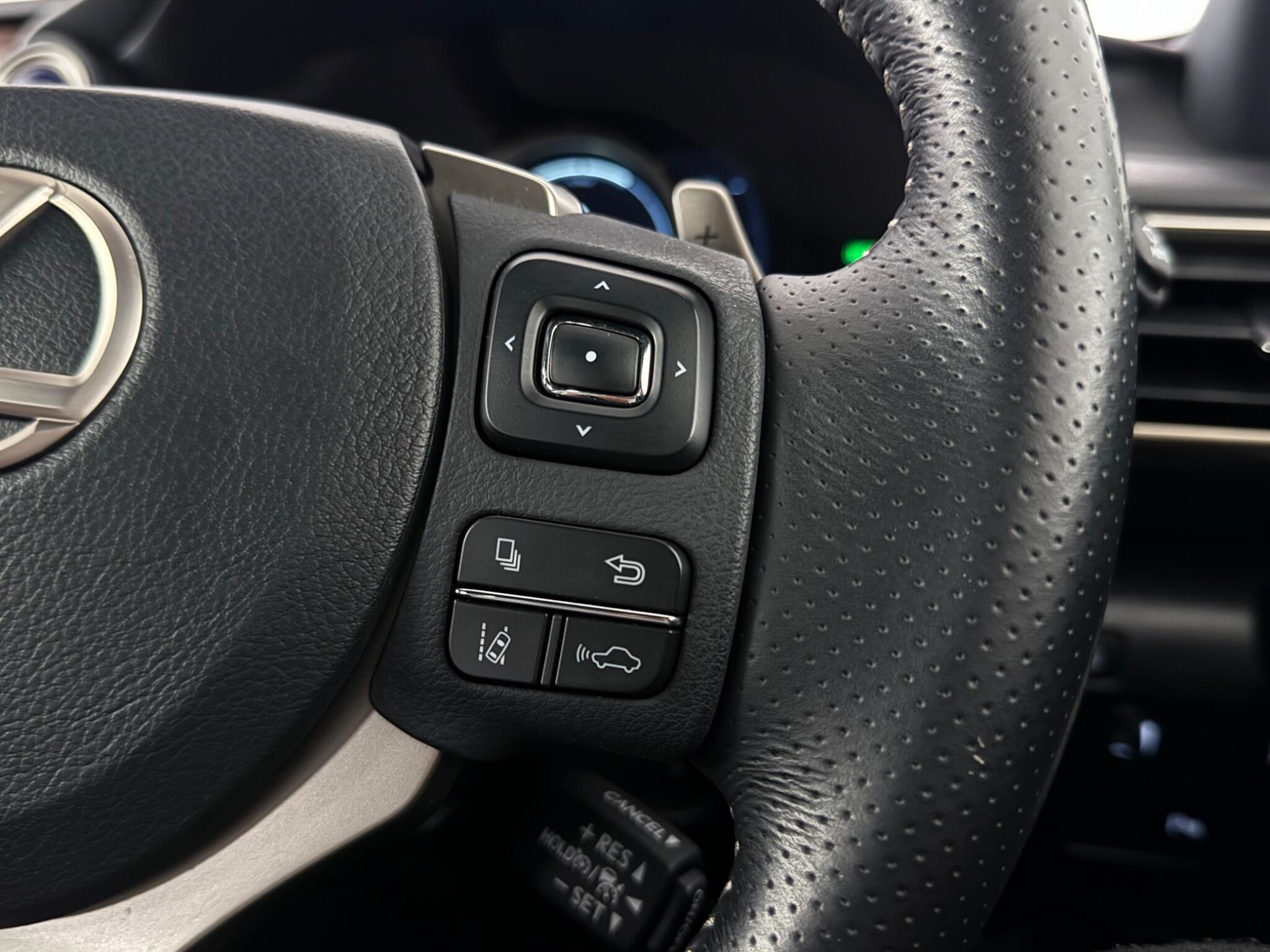 Lexus Is view 16