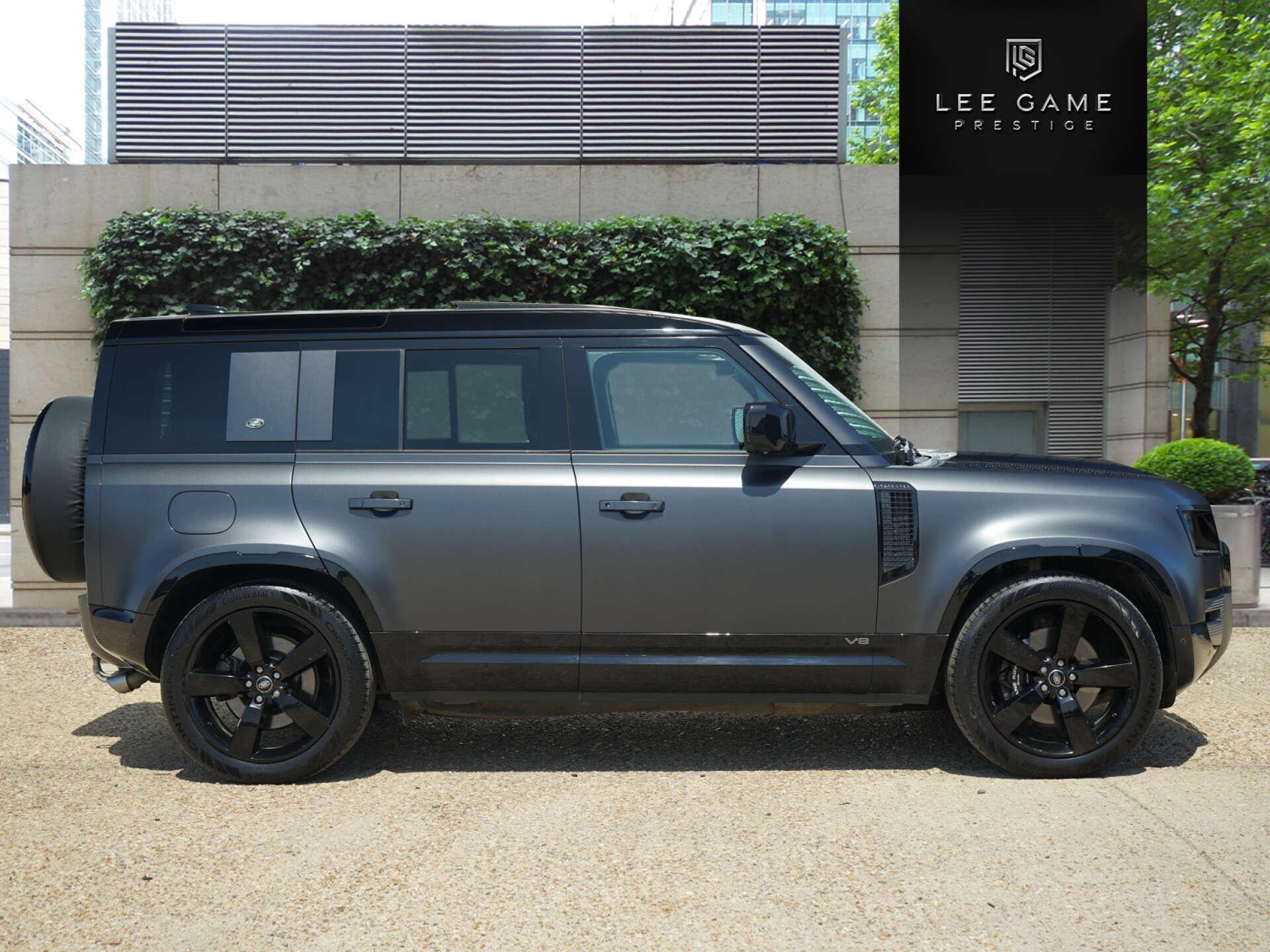 Land Rover Defender view 4