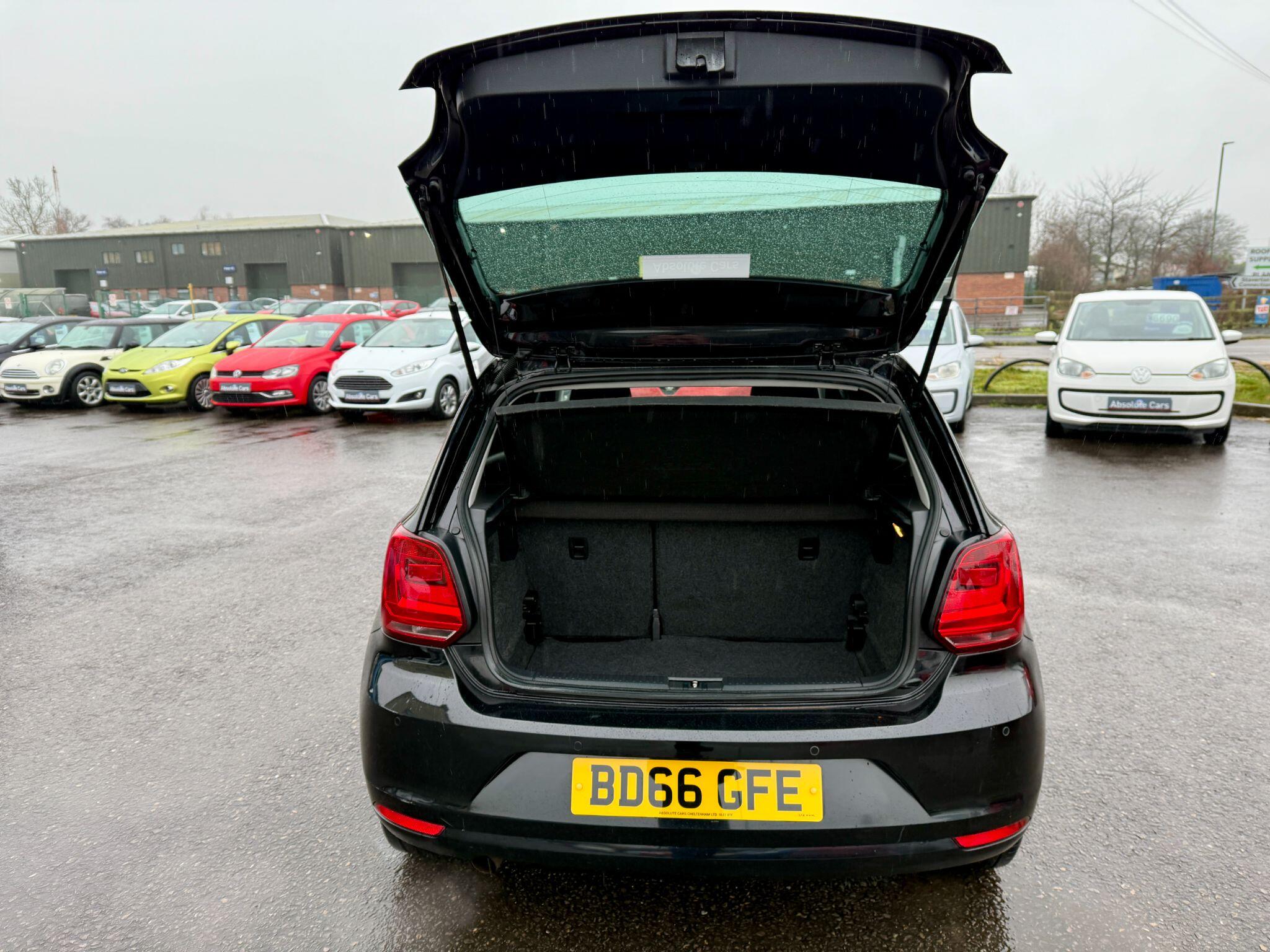 2016 Volkswagen Polo 1.2 TSI BlueMotion Tech Match Euro 6 (s/s) 5dr • 77,023 miles image 15