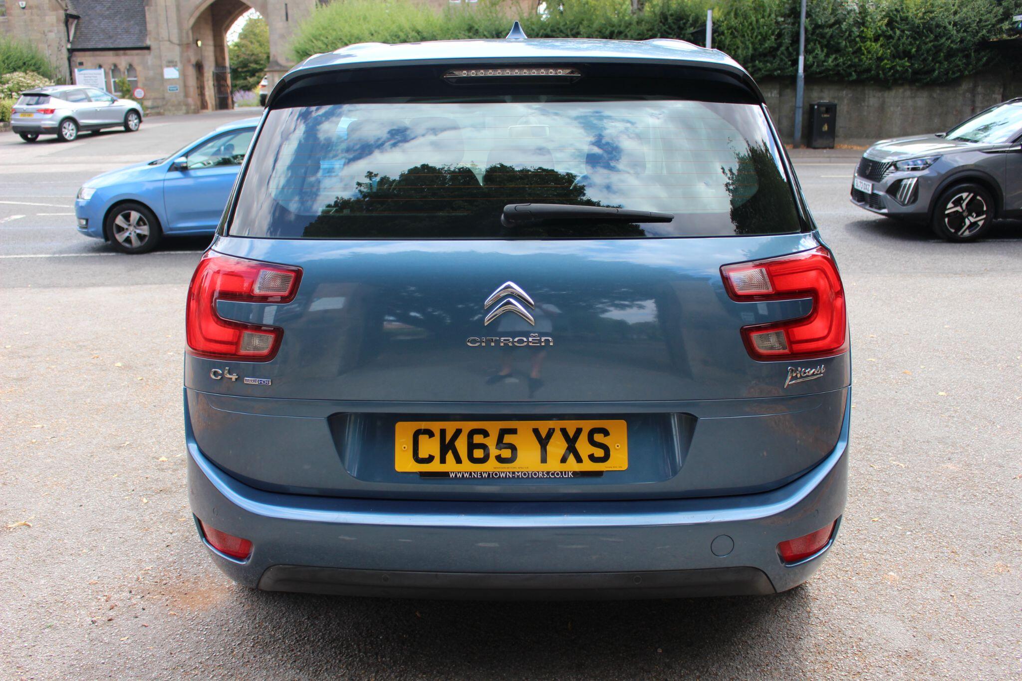 Citroen Grand C4 Picasso view 4