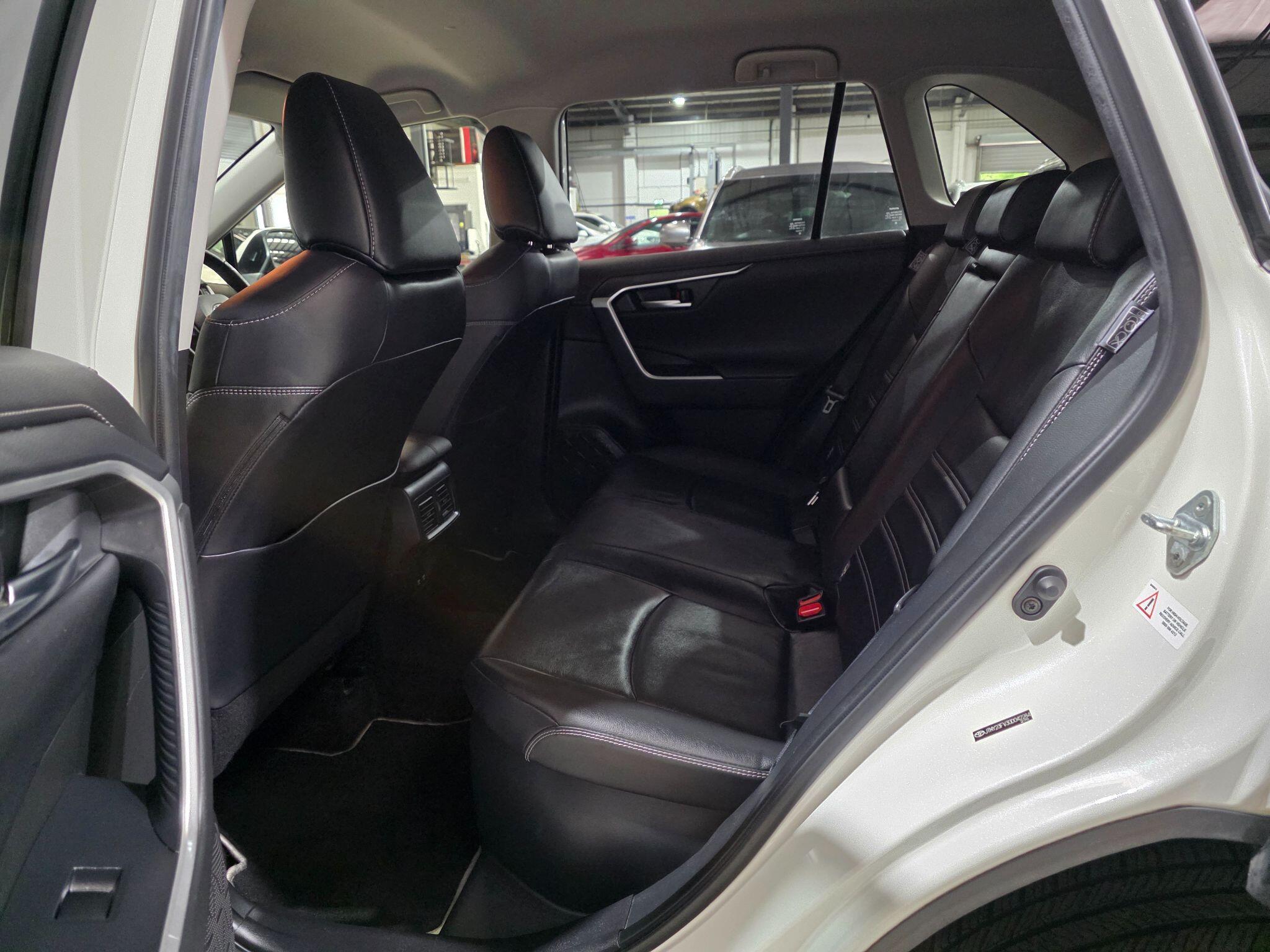 Toyota Rav4 view 26