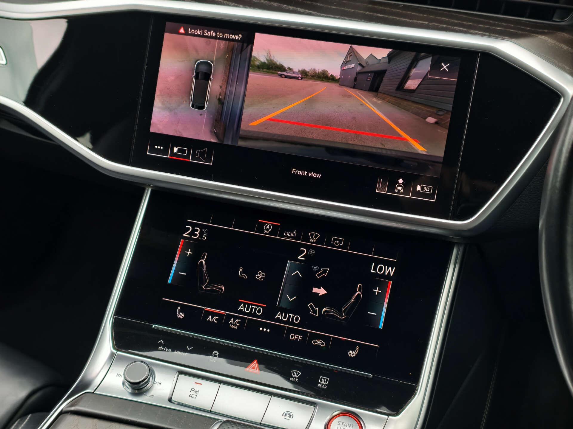 Audi S6 Avant view 38